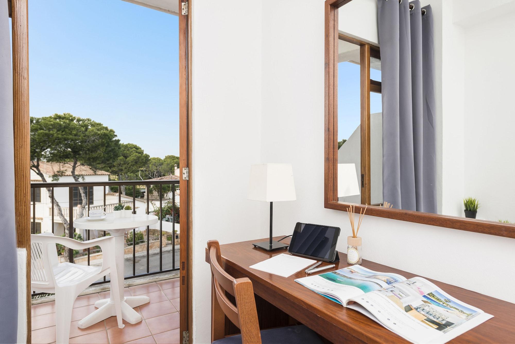 Hotel Hotel Santanyi Port 4*
